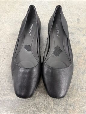 AEROSOLES Black Leather Square-Toe Ballet Flats